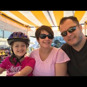 Meet your Posher, Tiffany